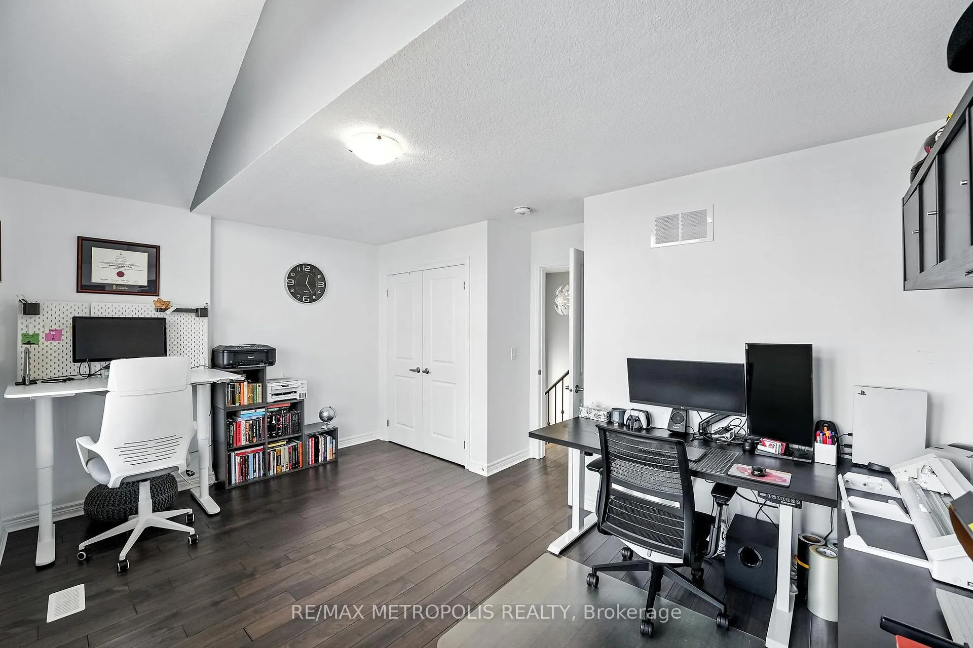 Photo 18 of 40 Cotton Street, Clarington, Bowmanville — HOMEH