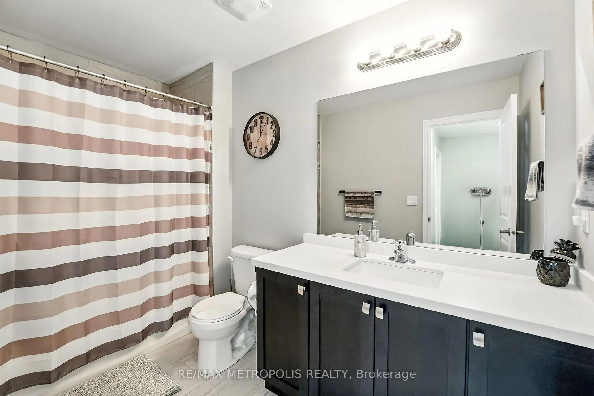 Photo 19 of 40 Cotton Street, Clarington, Bowmanville — HOMEH