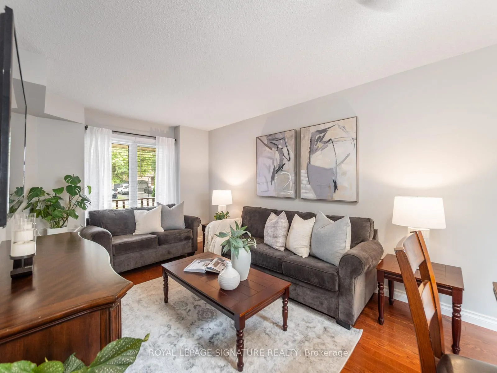Photo 10 of 13 Hillhurst Crescent, Clarington, Courtice — HOMEH