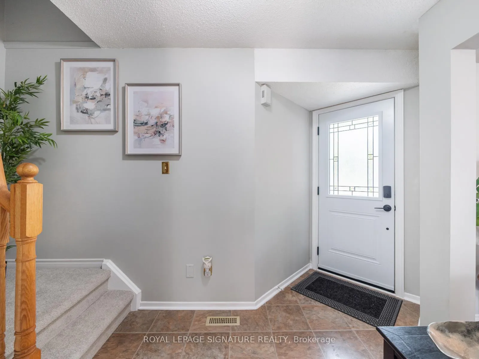 Photo 24 of 13 Hillhurst Crescent, Clarington, Courtice — HOMEH