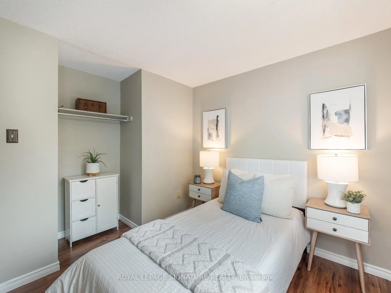 Photo 28 of 13 Hillhurst Crescent, Clarington, Courtice — HOMEH