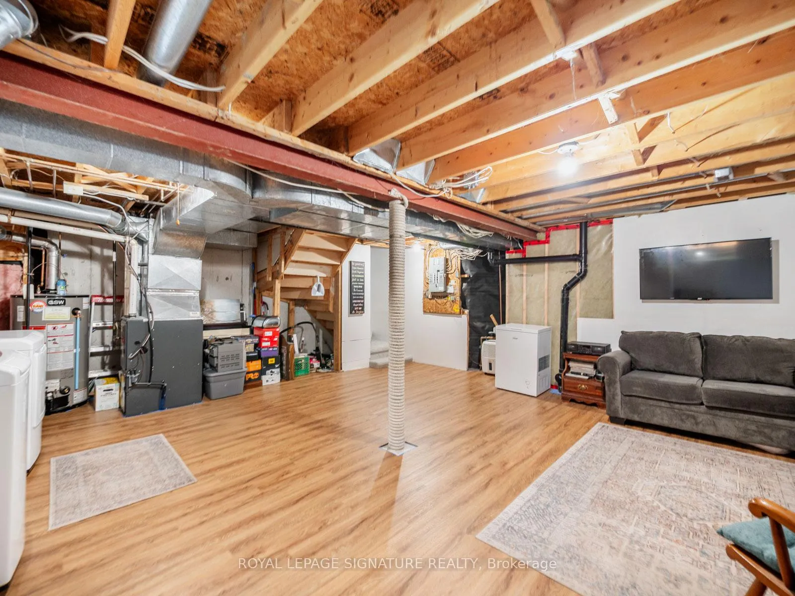 Photo 33 of 13 Hillhurst Crescent, Clarington, Courtice — HOMEH