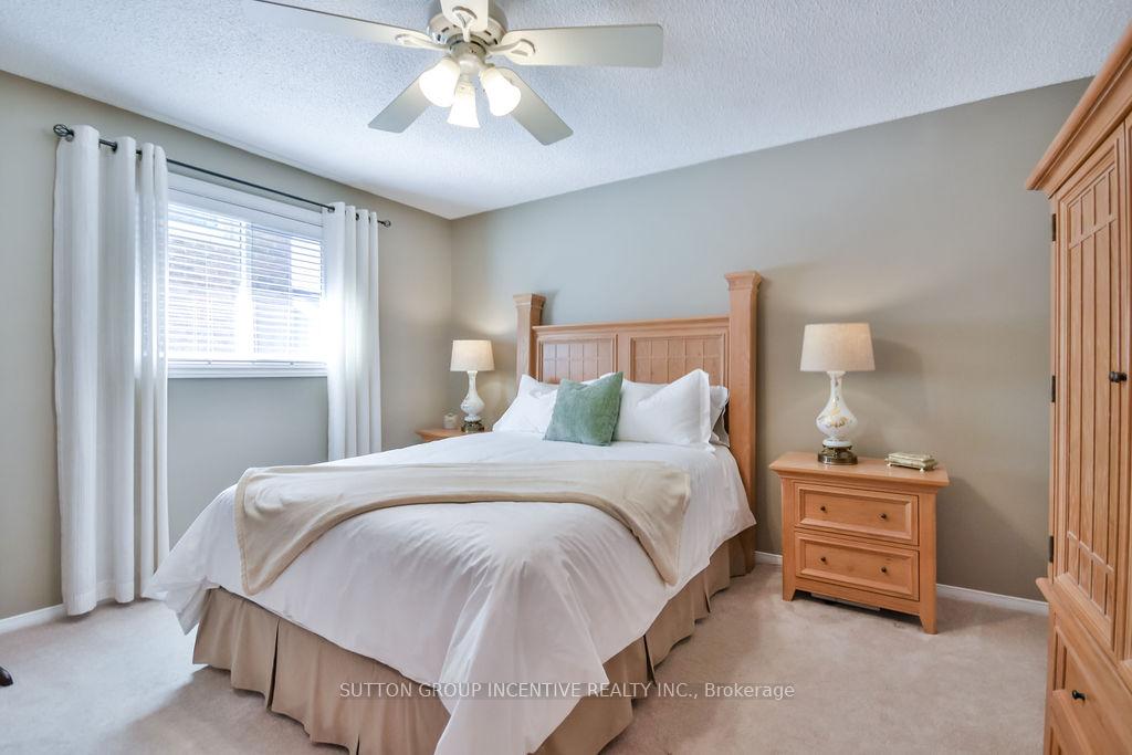 Photo 29 of 17 Kenny Crescent, Barrie, Letitia Heights — HOMEH