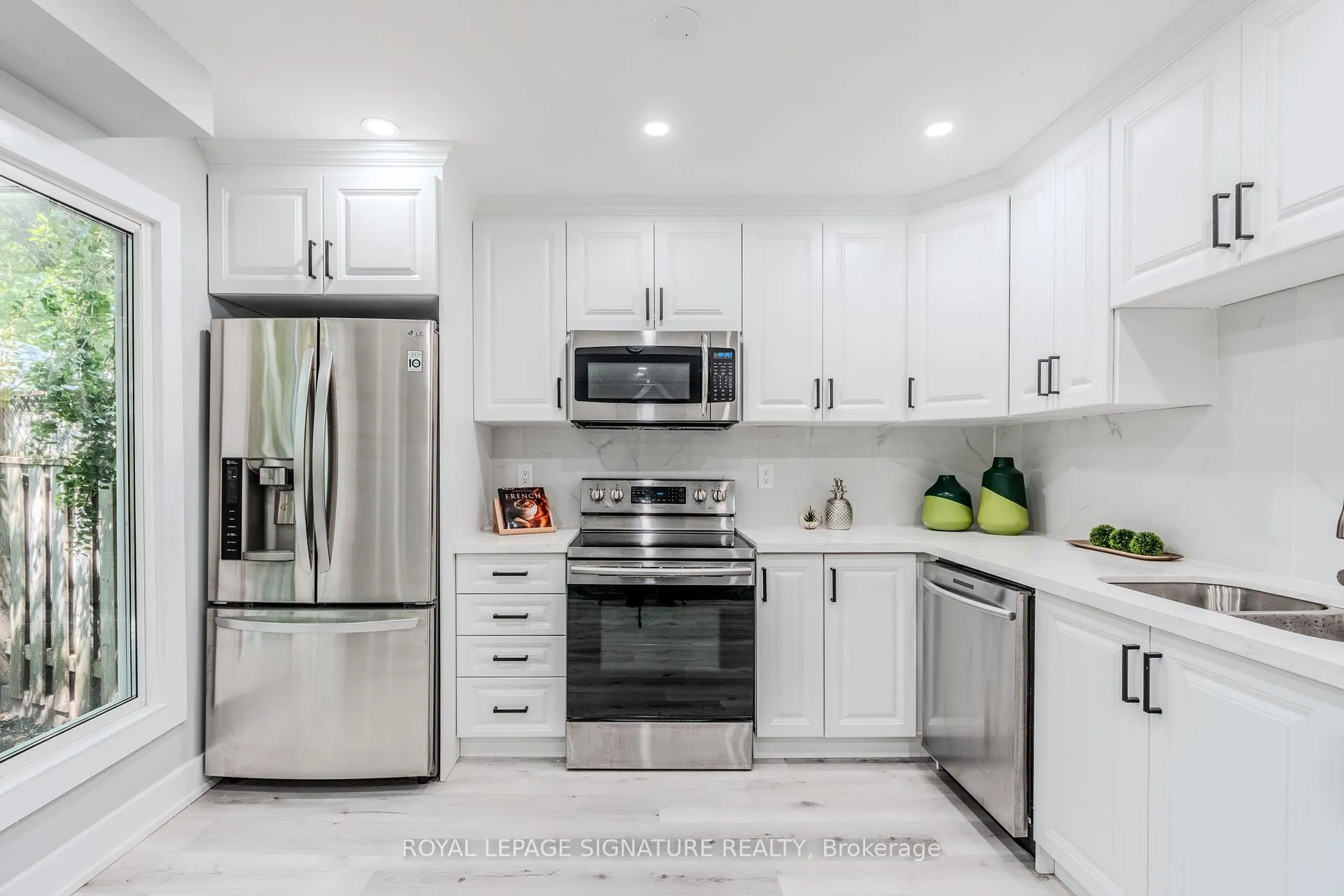 Photo 10 of 10 Grassmere Court, Oshawa, Lakeview — HOMEH
