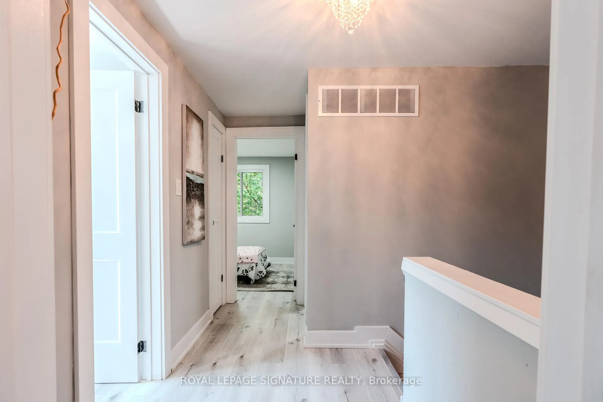 Photo 12 of 10 Grassmere Court, Oshawa, Lakeview — HOMEH