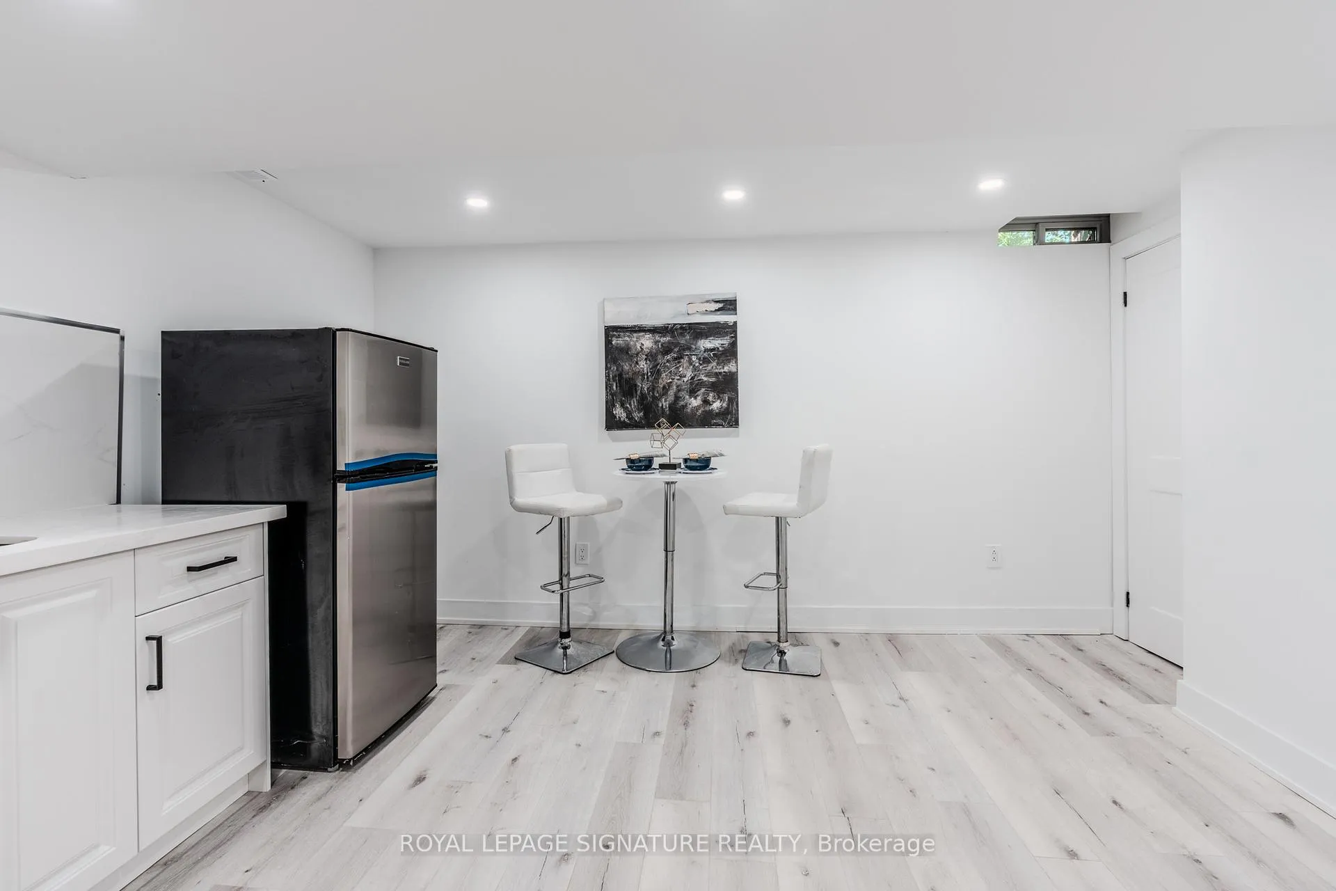 Photo 25 of 10 Grassmere Court, Oshawa, Lakeview — HOMEH
