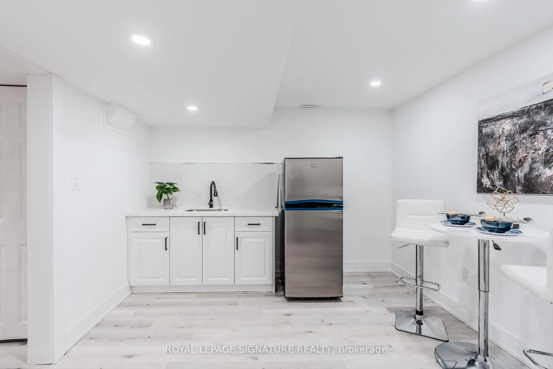 Photo 27 of 10 Grassmere Court, Oshawa, Lakeview — HOMEH