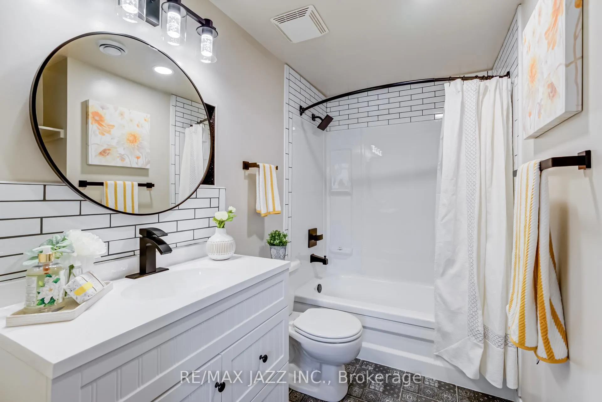 Photo 19 of 1352 Wecker Drive, Oshawa, Lakeview — HOMEH