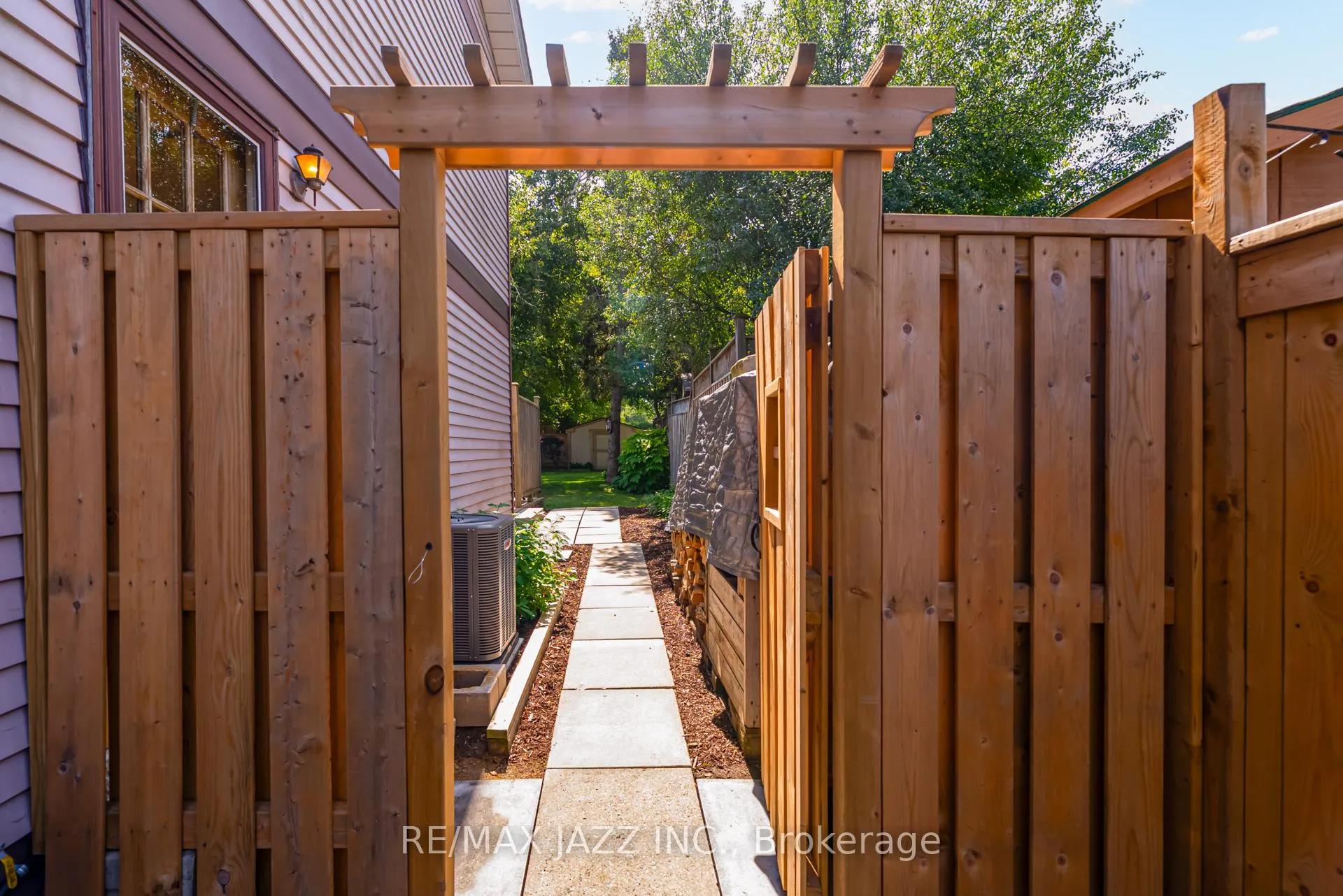 Photo 26 of 1352 Wecker Drive, Oshawa, Lakeview — HOMEH