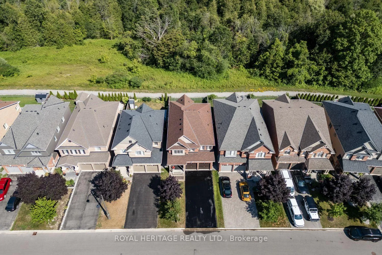 Photo 3 of 2341 Secreto Drive, Oshawa, Windfields — HOMEH
