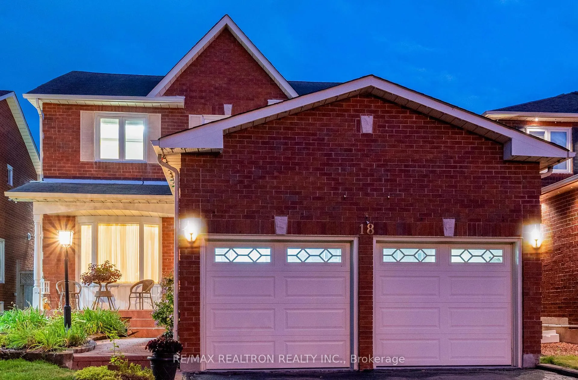 Photo 2 of 18 Turriff Crescent, Ajax, Central West — HOMEH