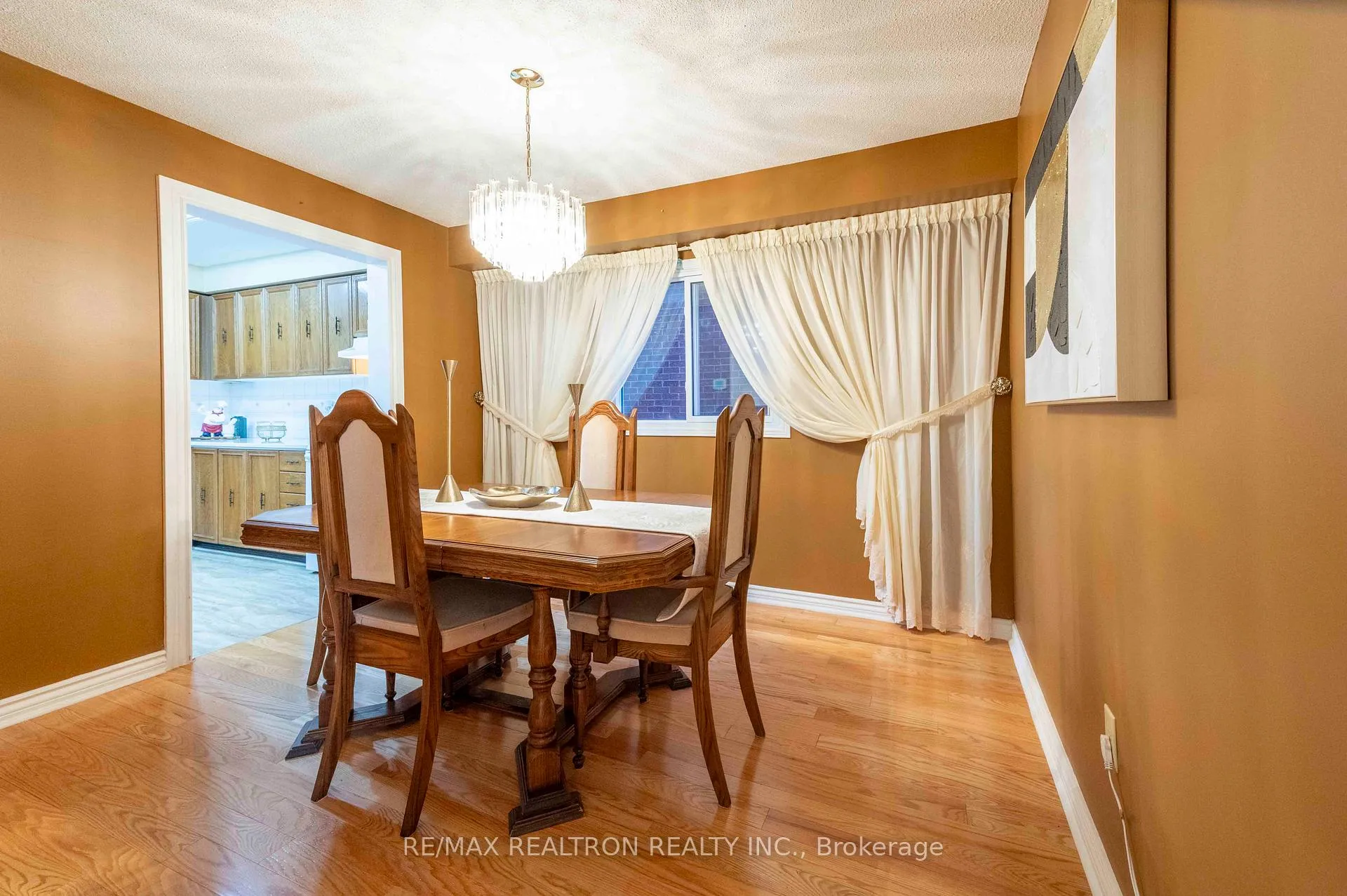 Photo 10 of 18 Turriff Crescent, Ajax, Central West — HOMEH