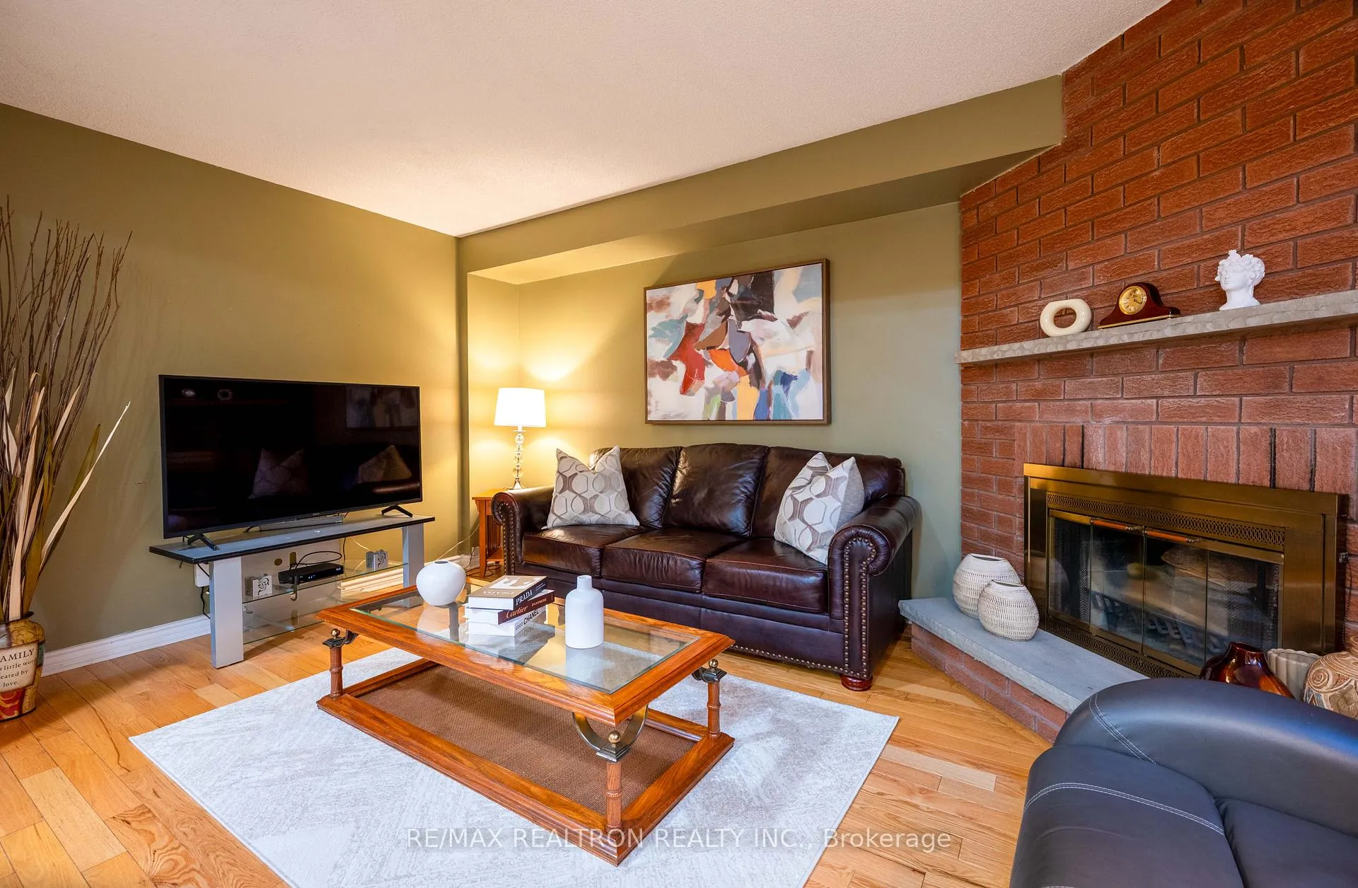 Photo 13 of 18 Turriff Crescent, Ajax, Central West — HOMEH