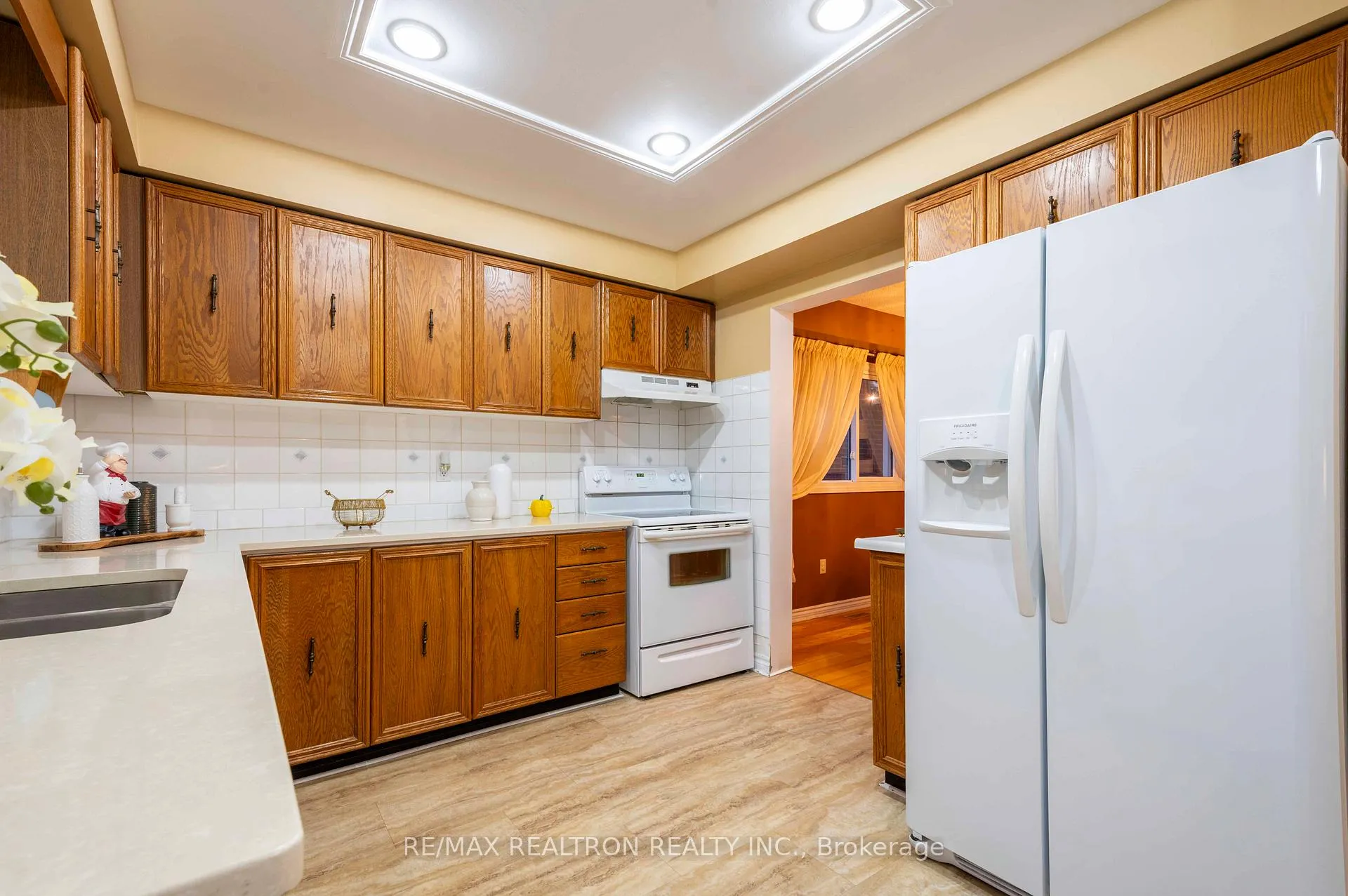 Photo 16 of 18 Turriff Crescent, Ajax, Central West — HOMEH