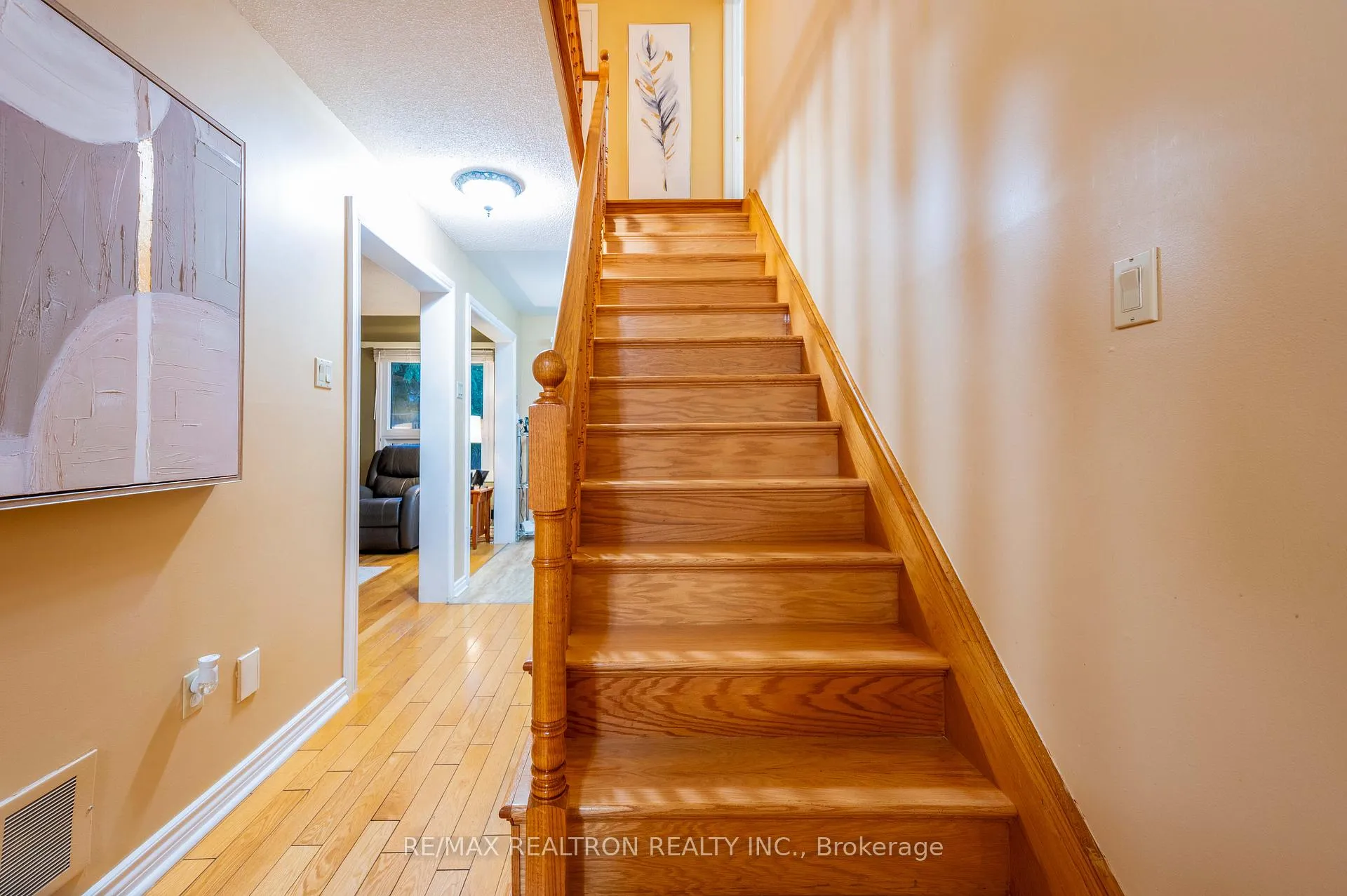 Photo 18 of 18 Turriff Crescent, Ajax, Central West — HOMEH