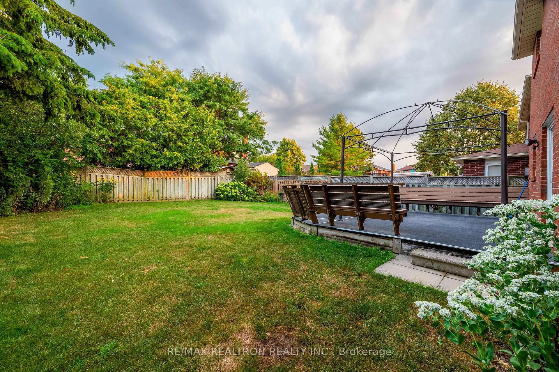 Photo 37 of 18 Turriff Crescent, Ajax, Central West — HOMEH