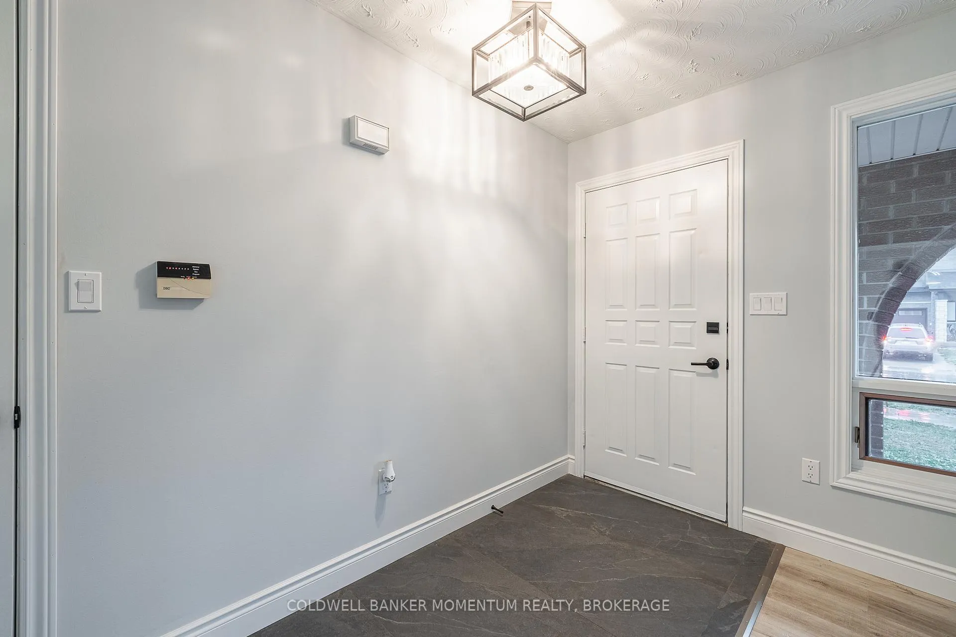 Photo 6 of 6680 Cropp Street, Niagara Falls, Morrison — HOMEH