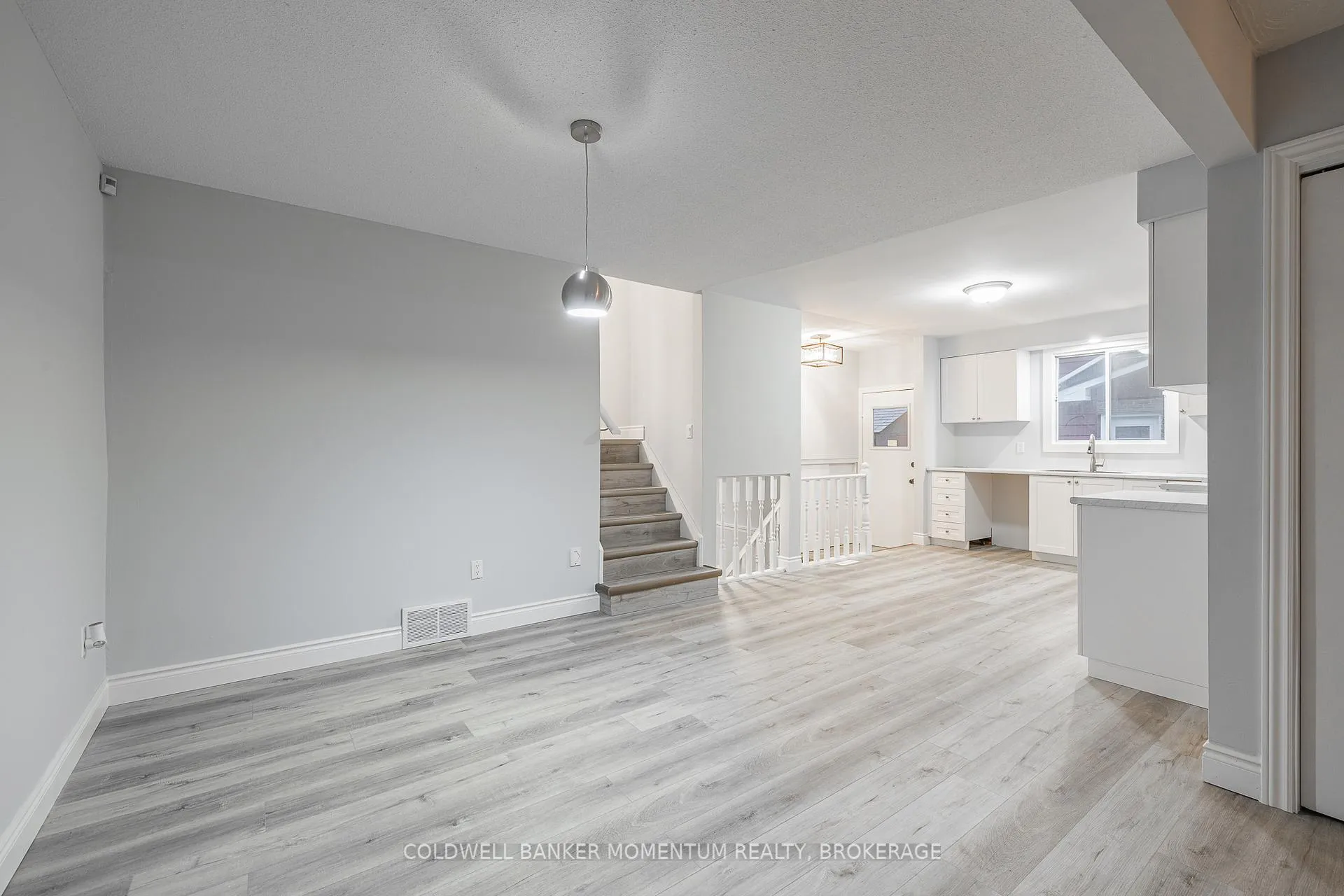 Photo 11 of 6680 Cropp Street, Niagara Falls, Morrison — HOMEH