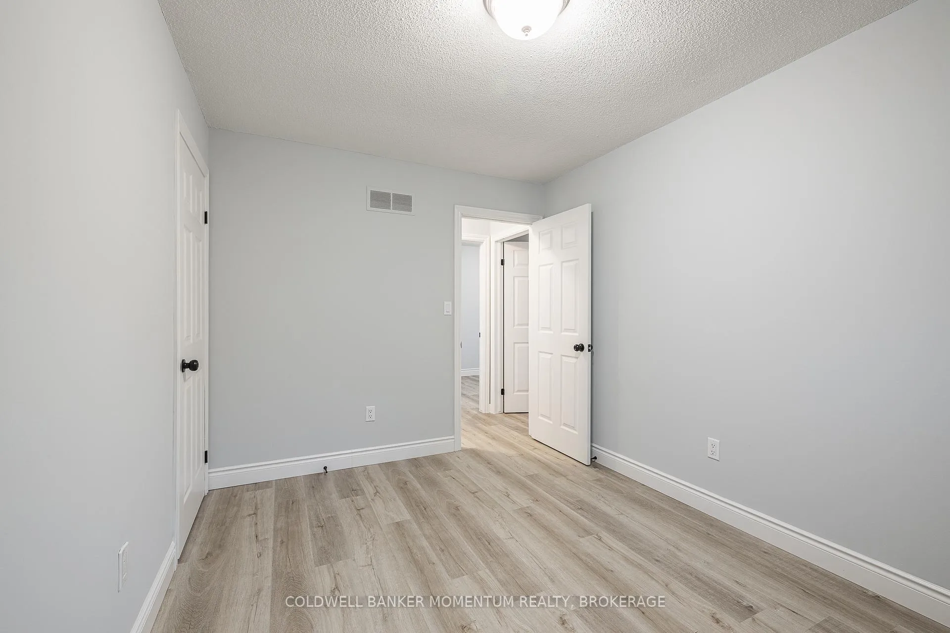 Photo 23 of 6680 Cropp Street, Niagara Falls, Morrison — HOMEH