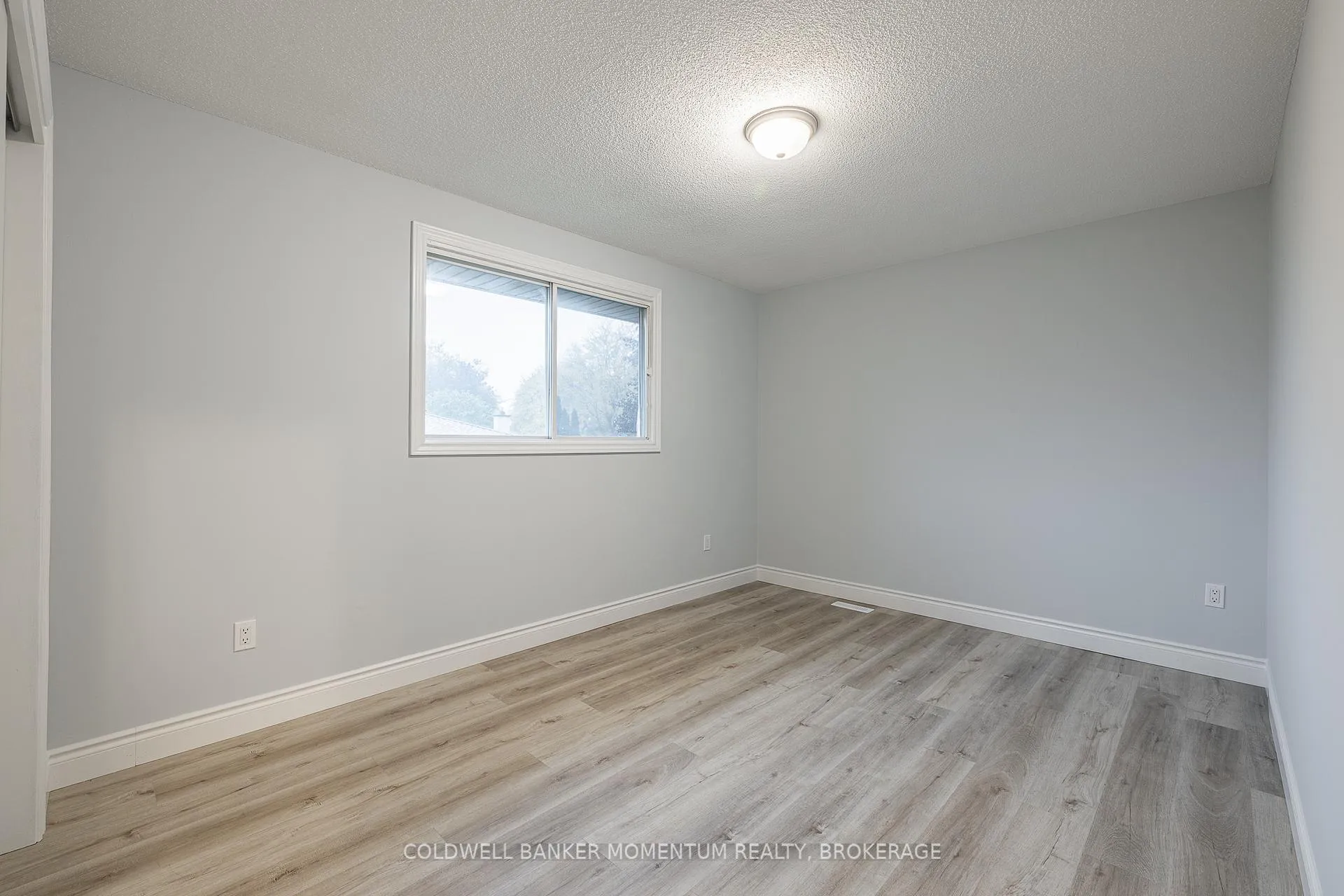 Photo 24 of 6680 Cropp Street, Niagara Falls, Morrison — HOMEH