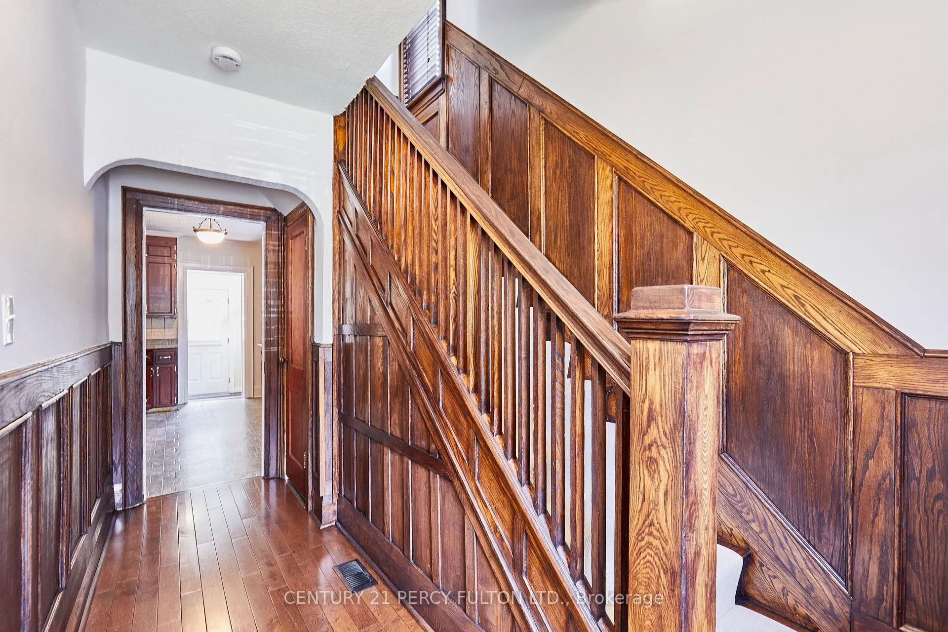 Photo 7 of 521 Rogers Street, Oshawa, O'Neill — HOMEH