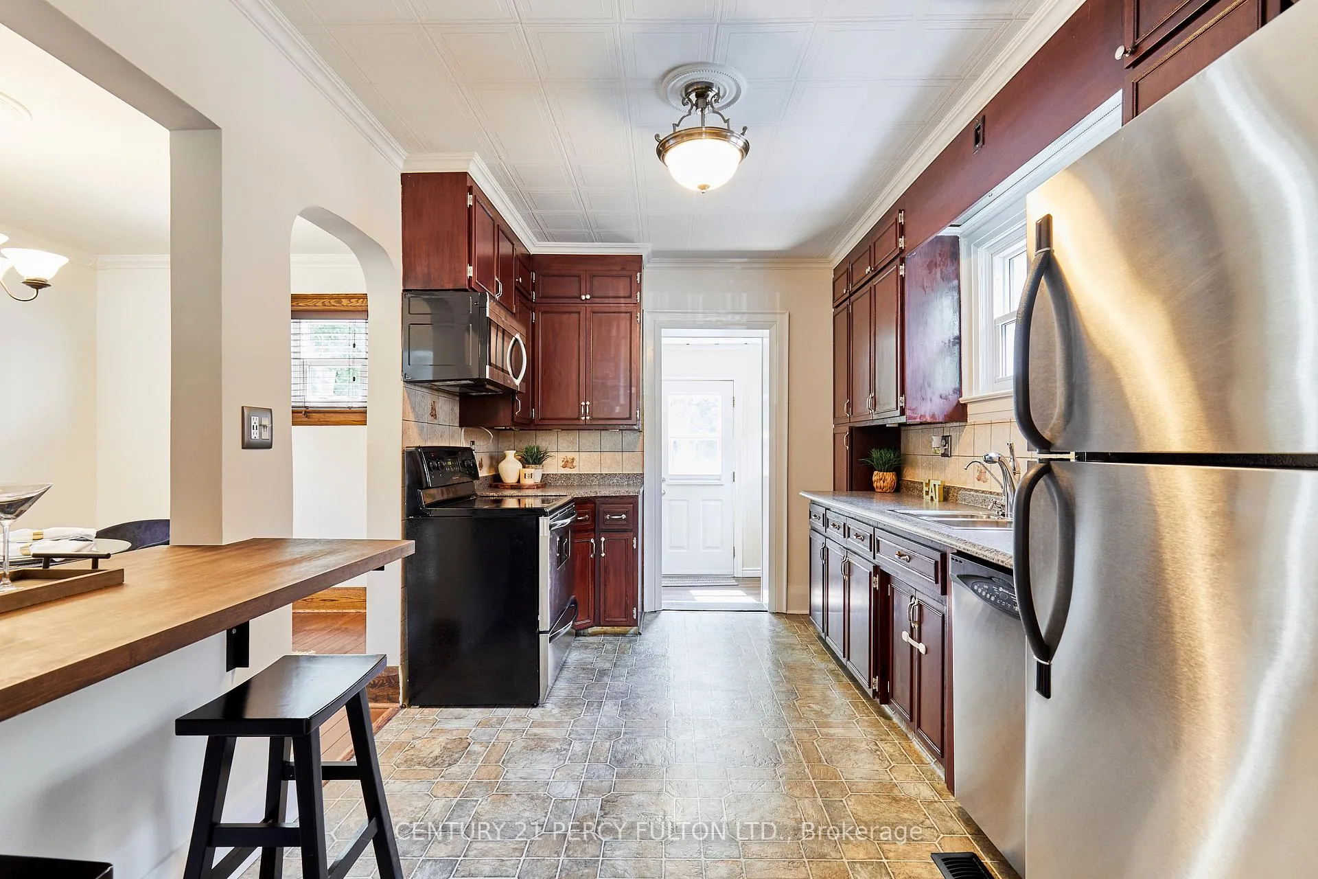 Photo 8 of 521 Rogers Street, Oshawa, O'Neill — HOMEH