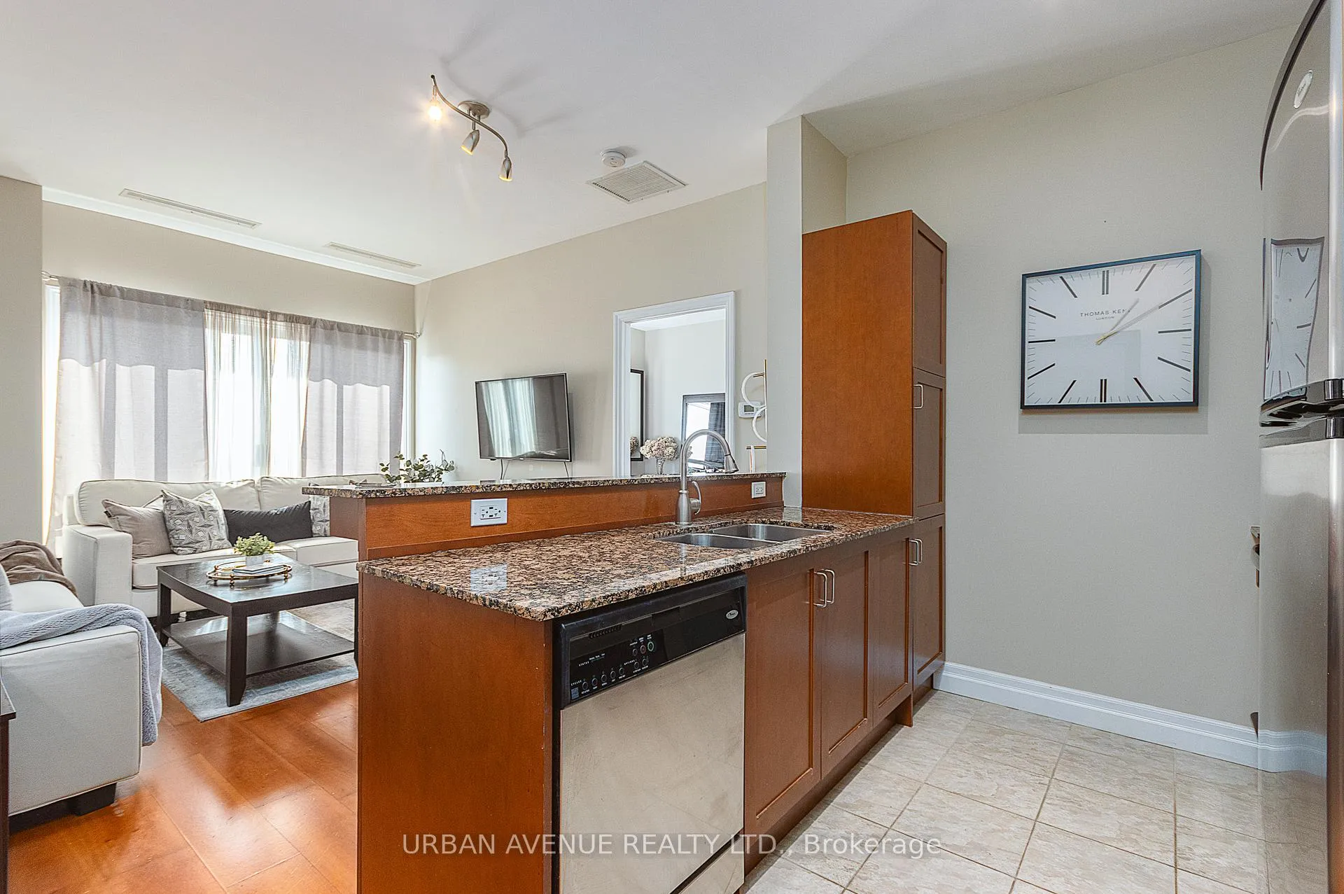 Photo 7 of Unit 707, 44 Bond Street W, Oshawa, O'Neill — HOMEH