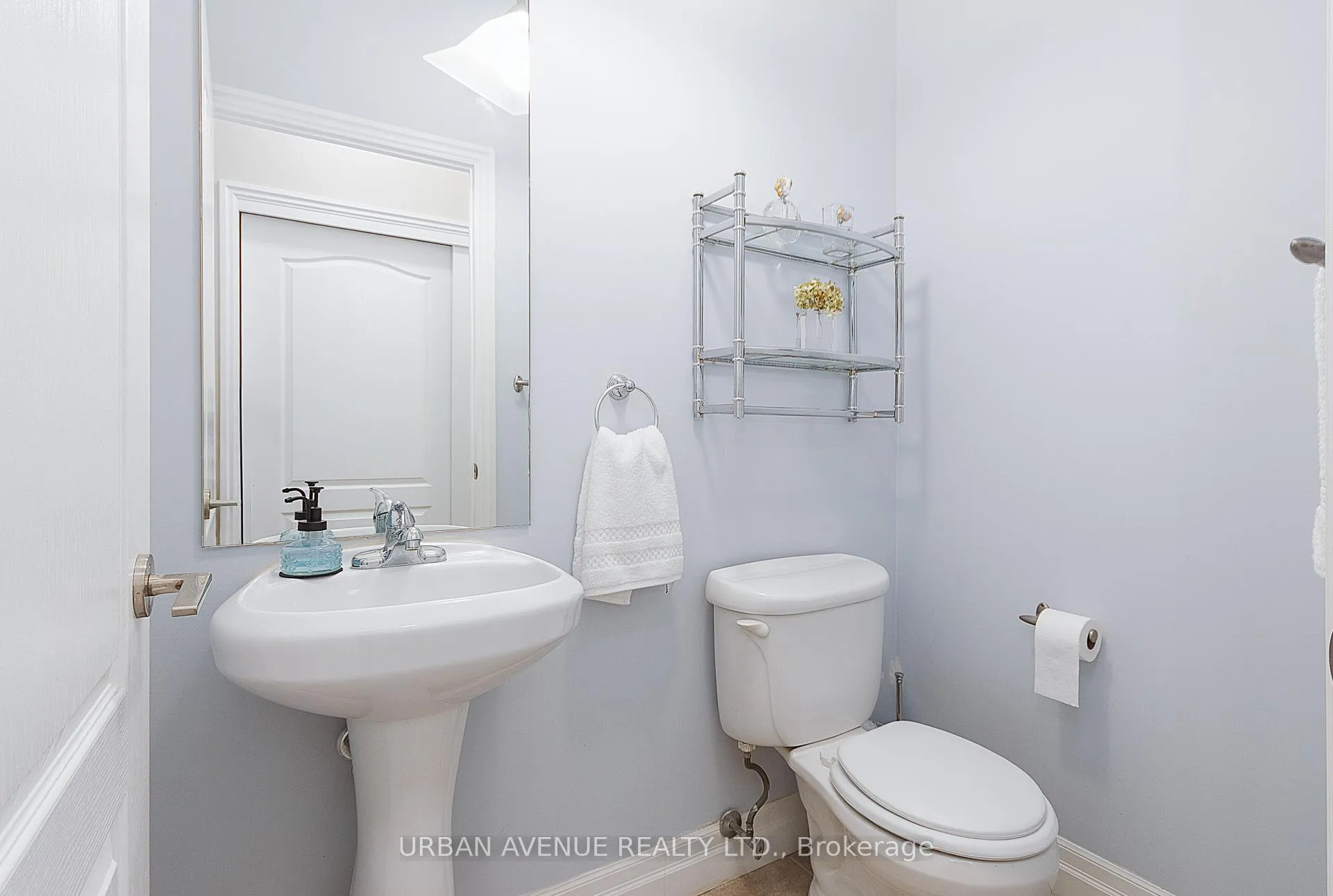Photo 12 of Unit 707, 44 Bond Street W, Oshawa, O'Neill — HOMEH