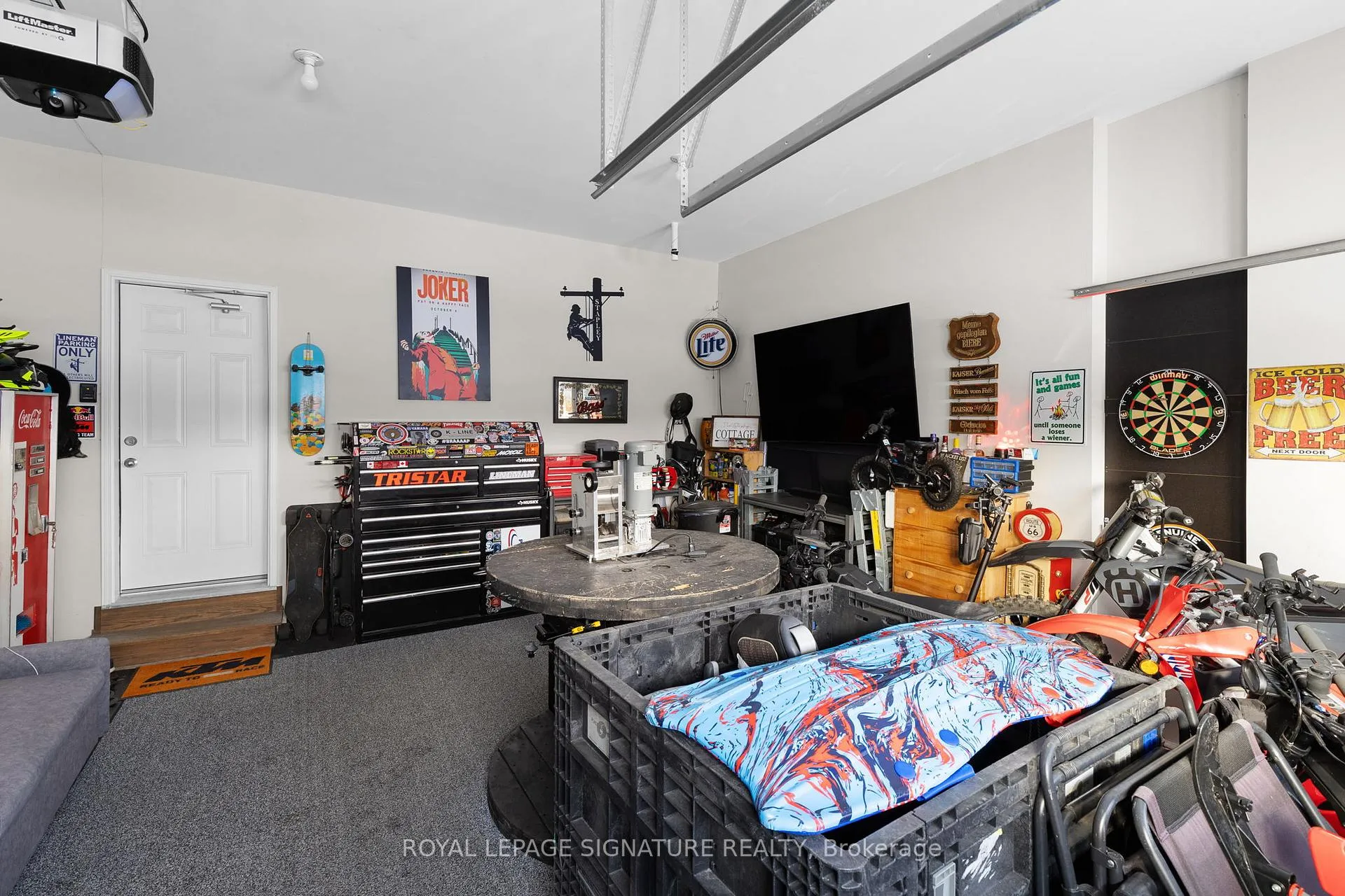 Photo 38 of 3 Doctor Archer Drive, Scugog, Port Perry — HOMEH