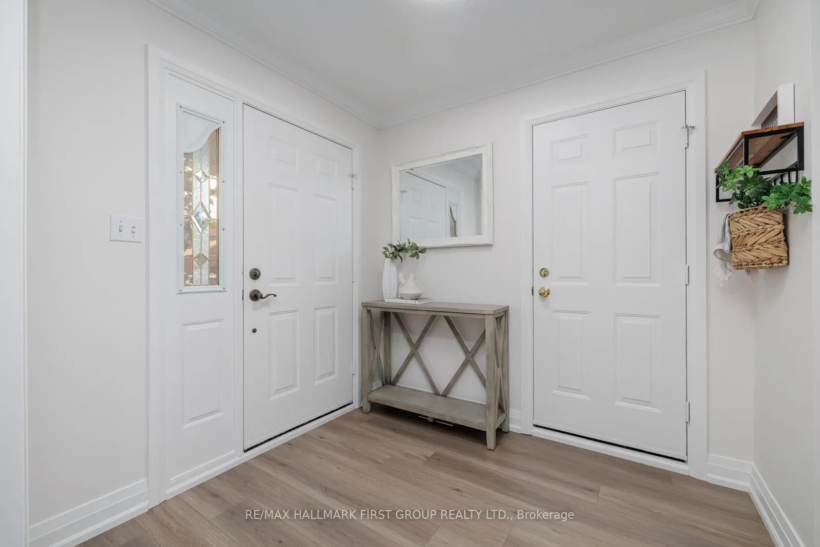 Photo 8 of 127 Rhonda Boulevard, Clarington, Bowmanville — HOMEH