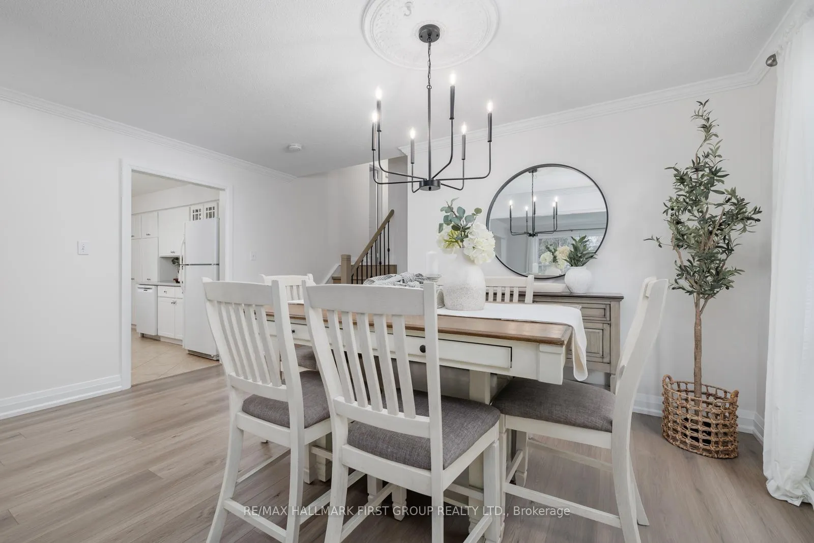 Photo 11 of 127 Rhonda Boulevard, Clarington, Bowmanville — HOMEH