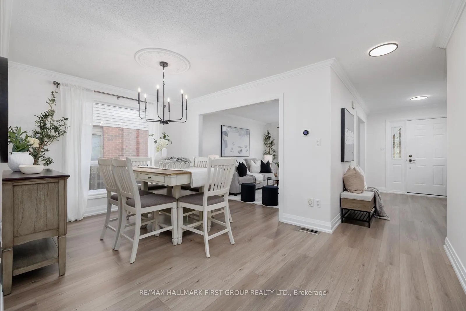 Photo 13 of 127 Rhonda Boulevard, Clarington, Bowmanville — HOMEH