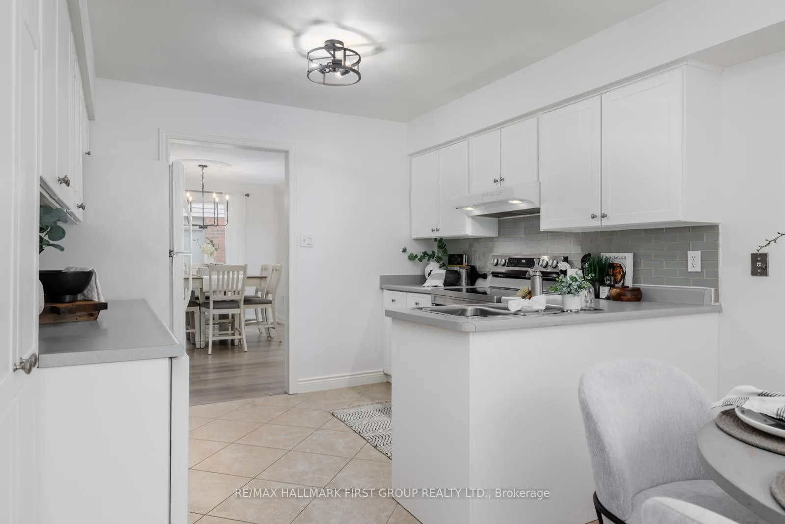 Photo 15 of 127 Rhonda Boulevard, Clarington, Bowmanville — HOMEH