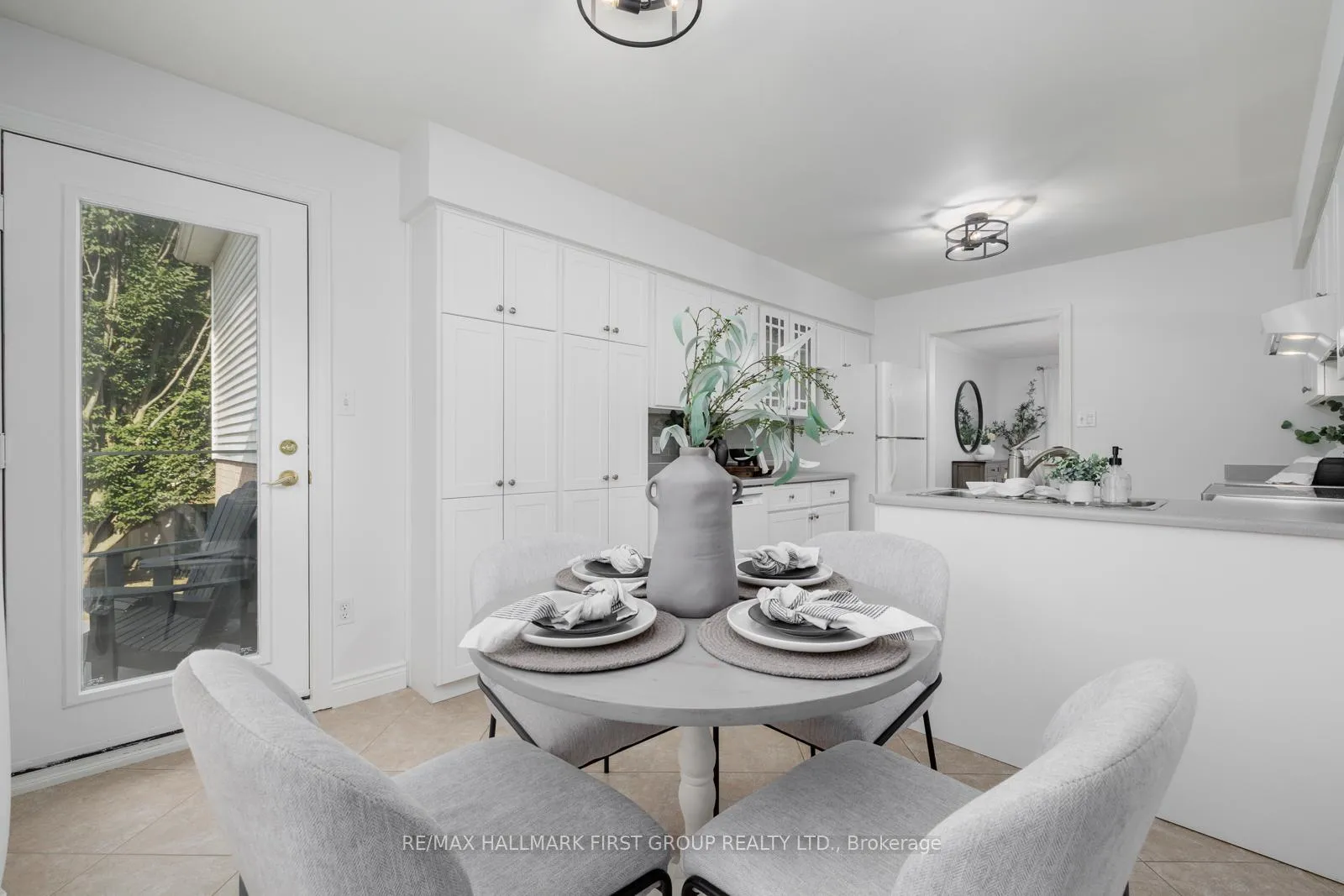 Photo 18 of 127 Rhonda Boulevard, Clarington, Bowmanville — HOMEH