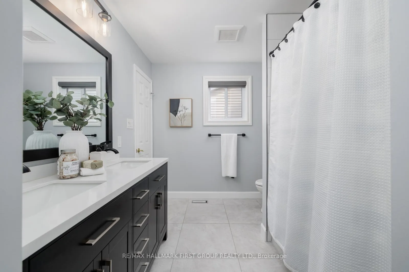 Photo 19 of 127 Rhonda Boulevard, Clarington, Bowmanville — HOMEH