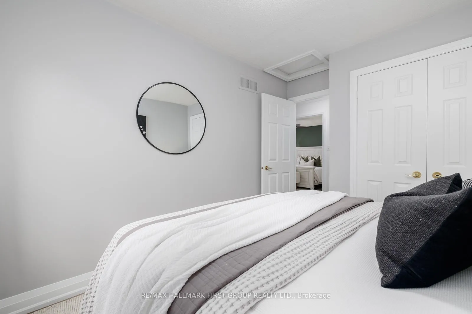 Photo 26 of 127 Rhonda Boulevard, Clarington, Bowmanville — HOMEH
