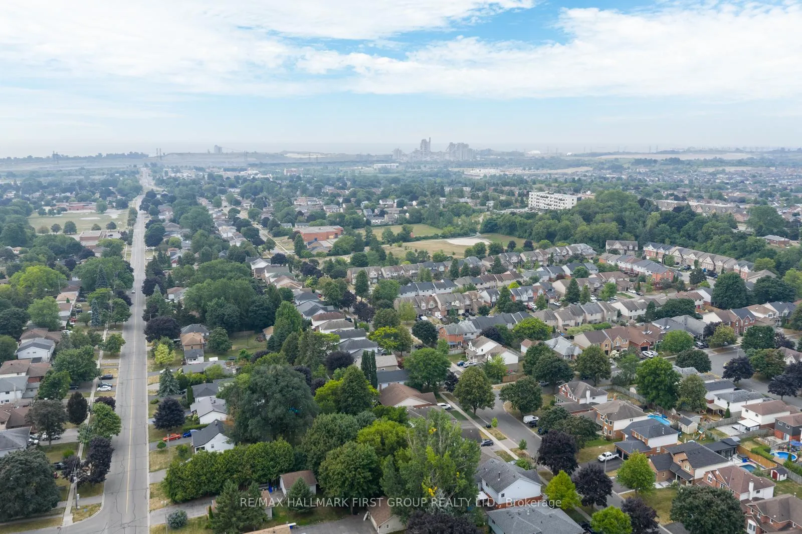 Photo 49 of 127 Rhonda Boulevard, Clarington, Bowmanville — HOMEH