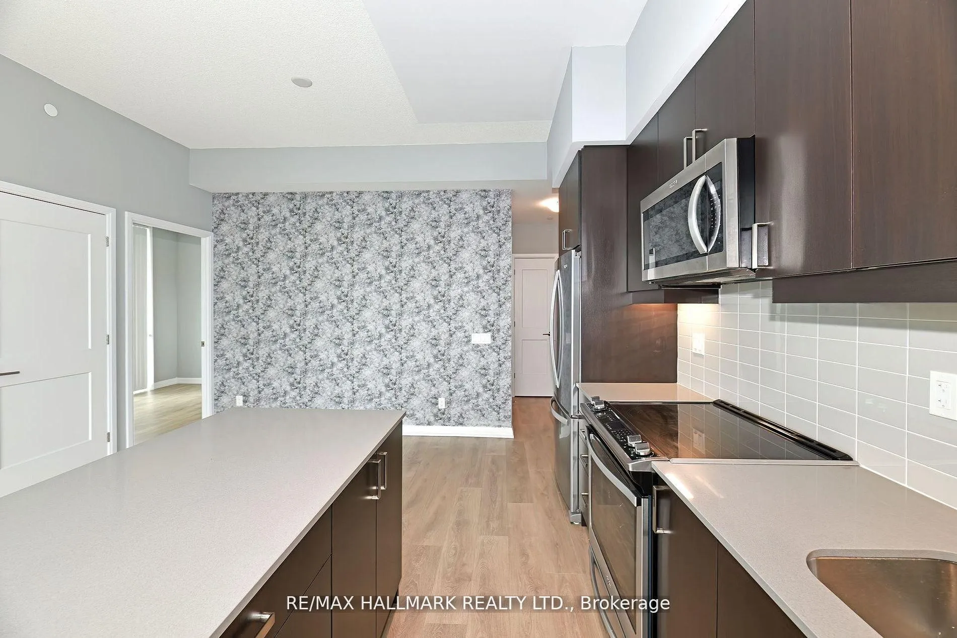 Photo 6 of Unit 906, 7895 Jane Street, Vaughan, Concord — HOMEH
