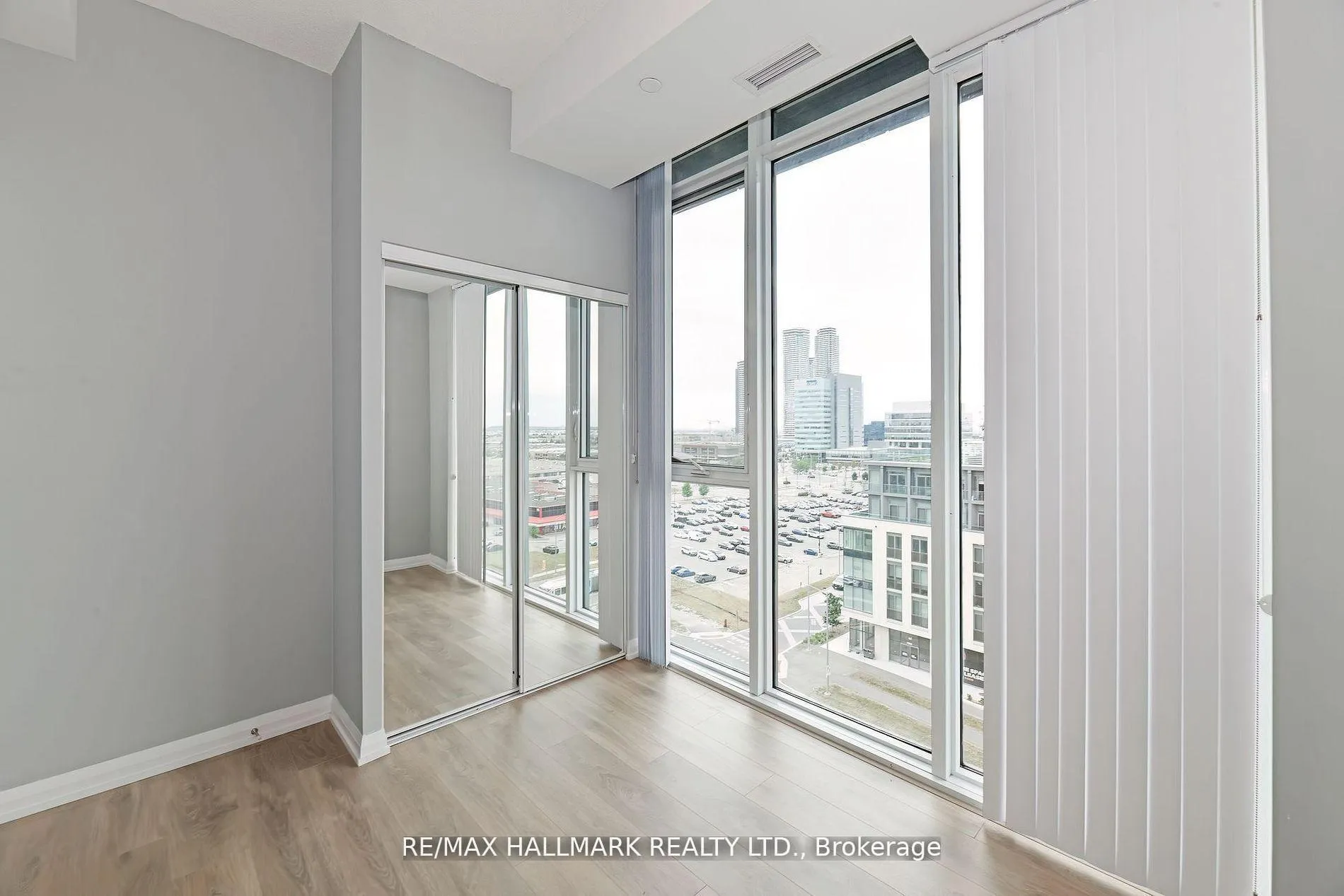 Photo 10 of Unit 906, 7895 Jane Street, Vaughan, Concord — HOMEH