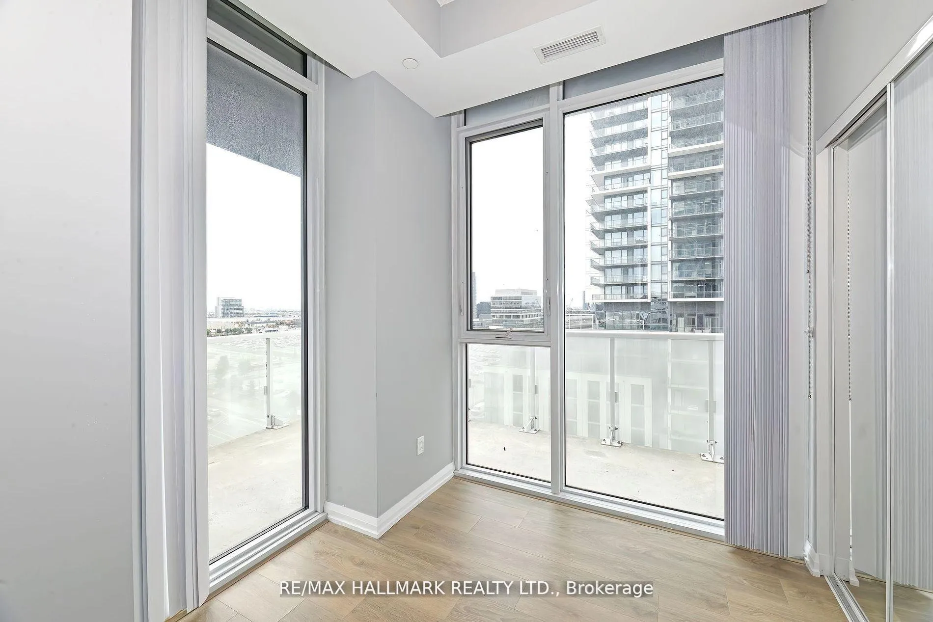 Photo 13 of Unit 906, 7895 Jane Street, Vaughan, Concord — HOMEH