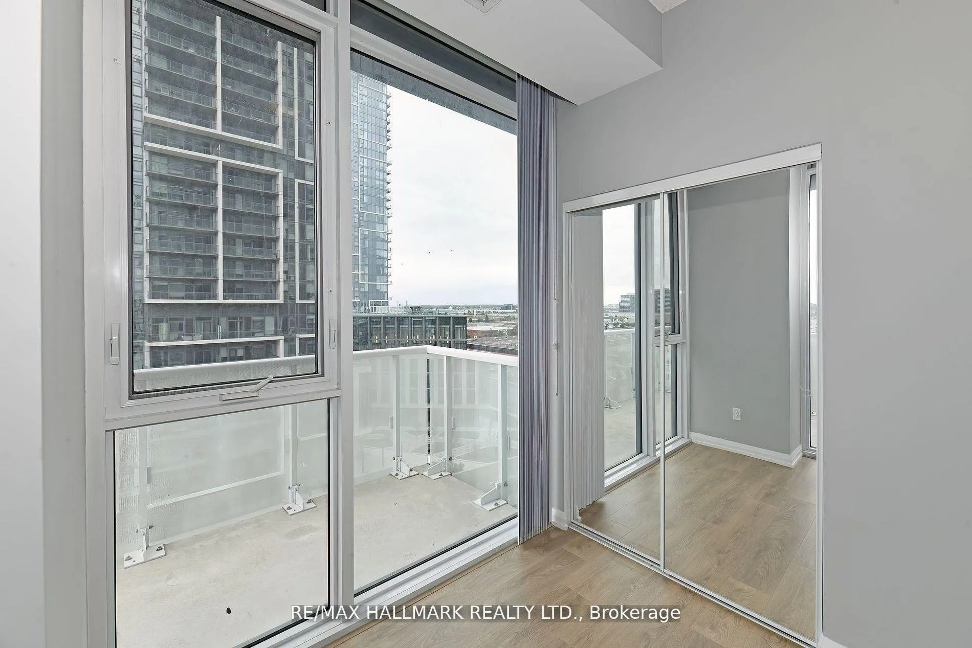 Photo 14 of Unit 906, 7895 Jane Street, Vaughan, Concord — HOMEH