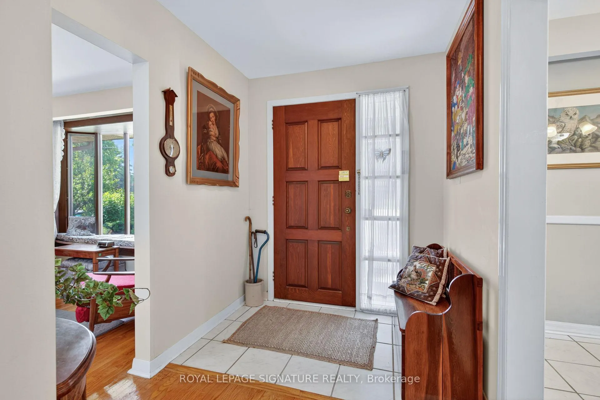 Photo 3 of 3 Samson Crescent, Scarborough, Woburn — HOMEH