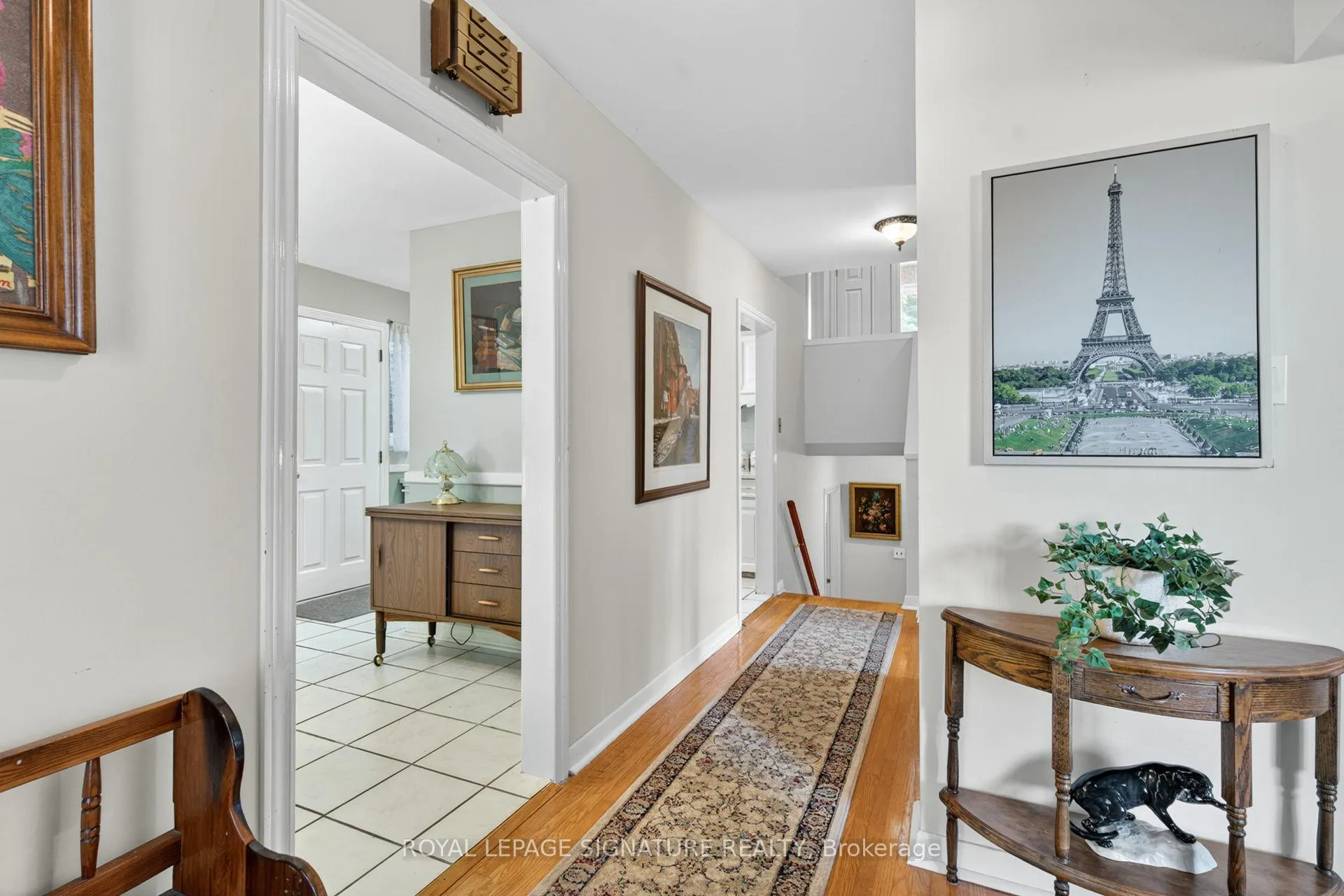 Photo 4 of 3 Samson Crescent, Scarborough, Woburn — HOMEH