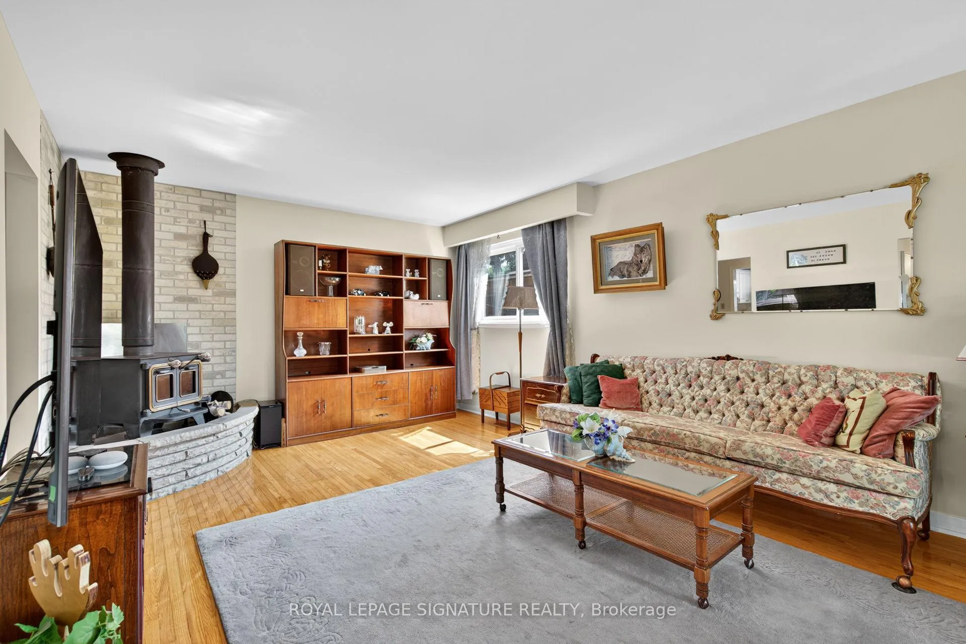 Photo 6 of 3 Samson Crescent, Scarborough, Woburn — HOMEH