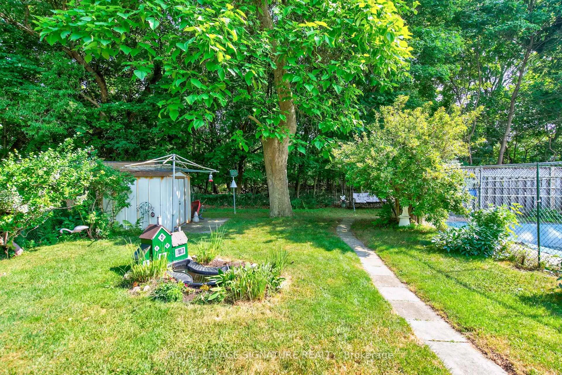 Photo 33 of 3 Samson Crescent, Scarborough, Woburn — HOMEH