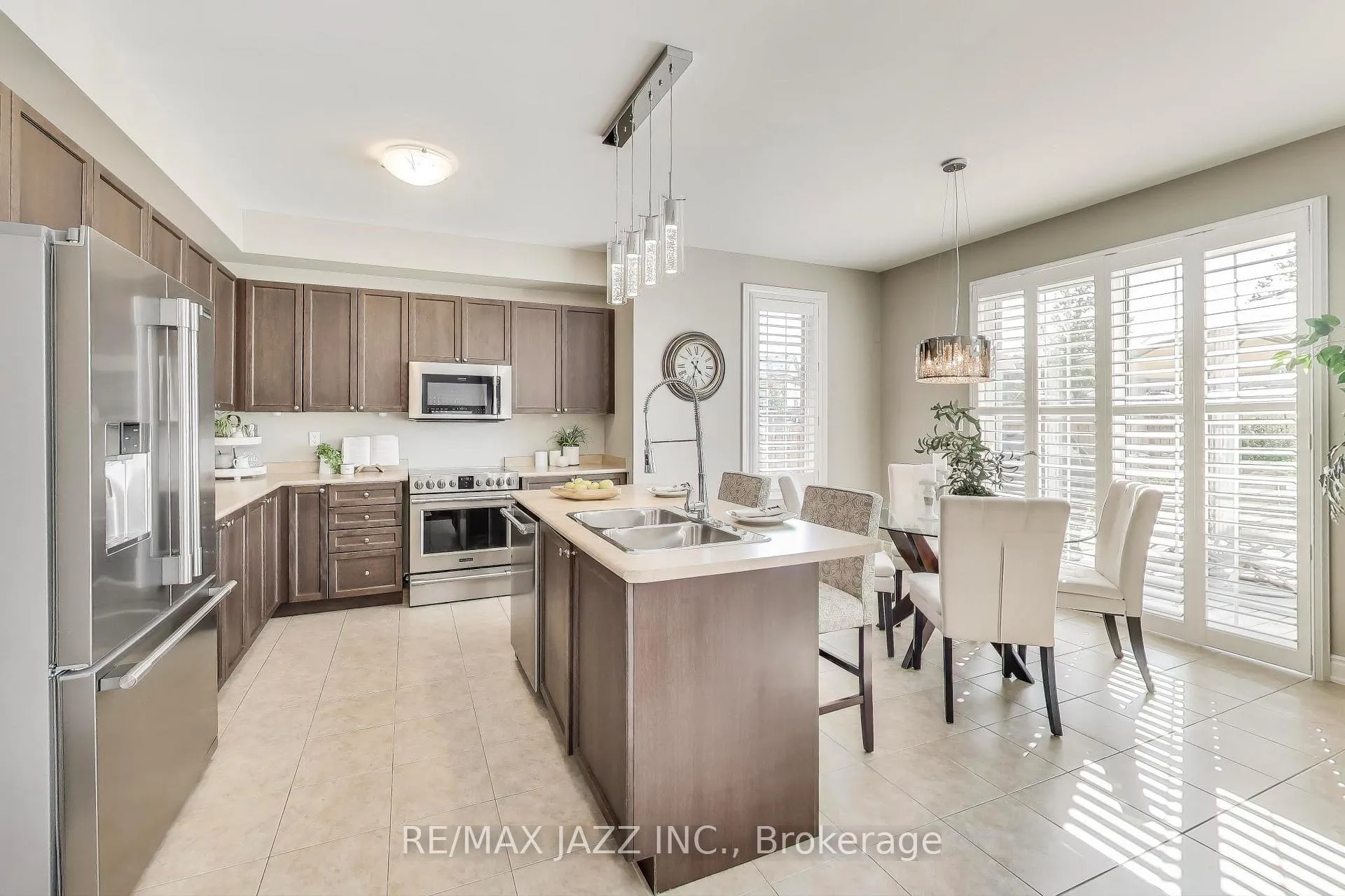 Photo 7 of 2392 Secreto Drive, Oshawa, Windfields — HOMEH