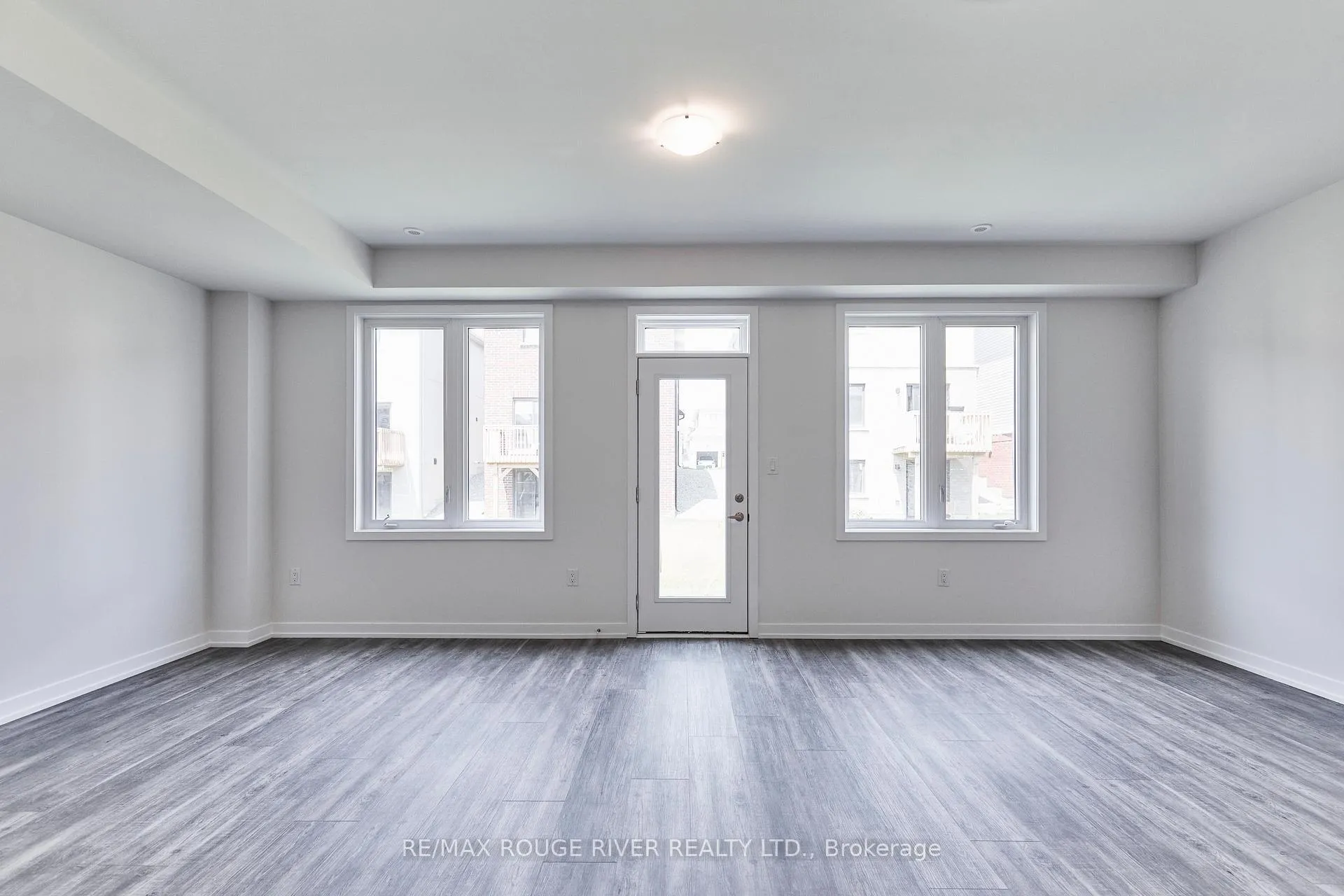 Photo 7 of Unit and unit 86B, 86 Ziibi Way, Clarington, Newcastle — HOMEH