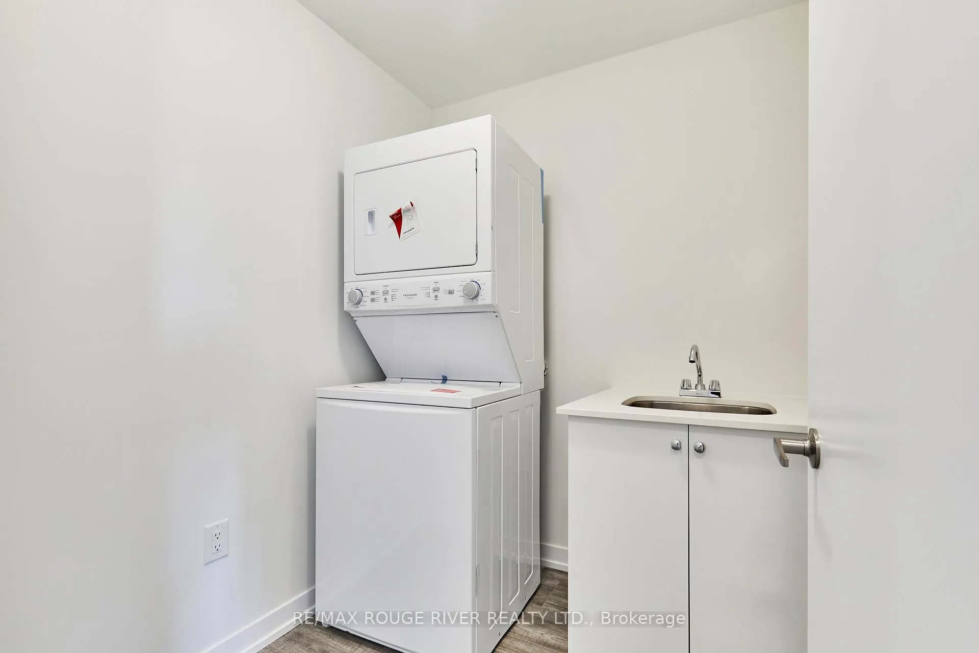 Photo 21 of Unit and unit 86B, 86 Ziibi Way, Clarington, Newcastle — HOMEH