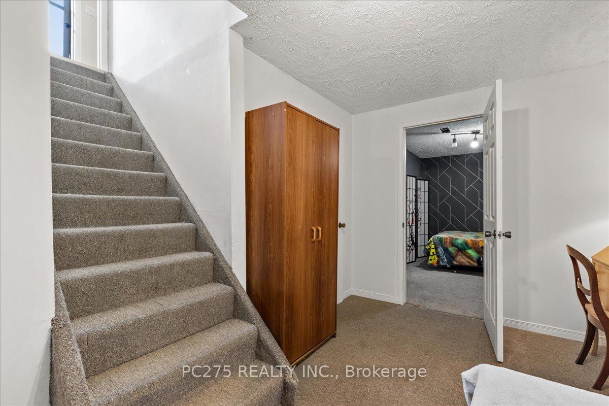 Photo 25 of 33 Northville Drive, Brant, Paris — HOMEH