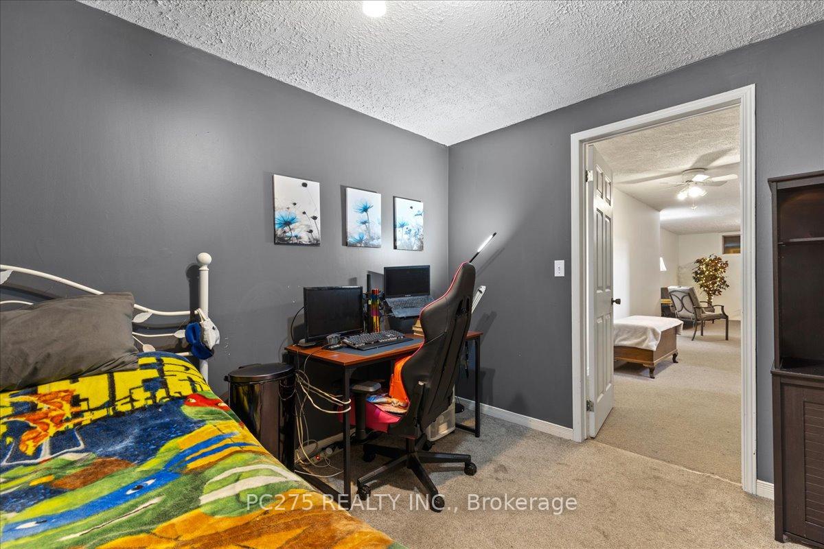 Photo 27 of 33 Northville Drive, Brant, Paris — HOMEH
